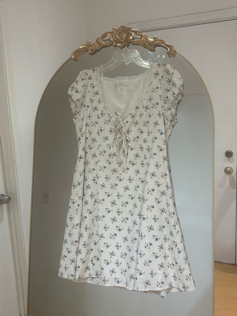 WAYF Ivory Floral Linen Dress with Lace Trim & Tie-Front Details, Size XL